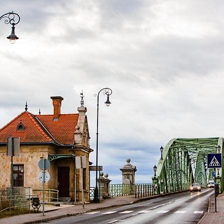 Bridge Apartment Esztergom Bagian luar foto