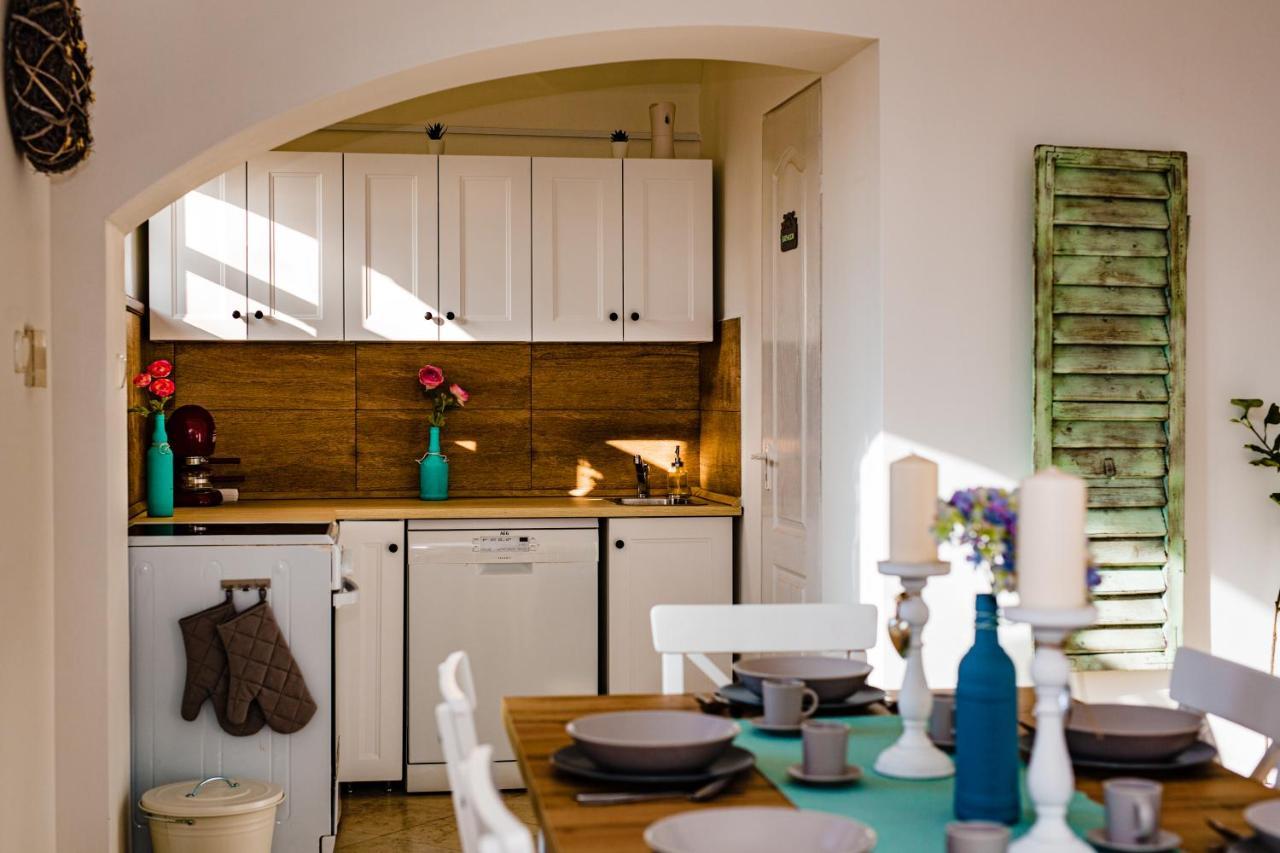 Bridge Apartment Esztergom Bagian luar foto